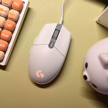 LOGITECH G203